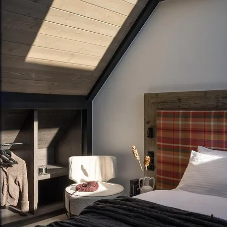 Montini - Z Jacuzzi Na Gorze Ochodzita Koniakow