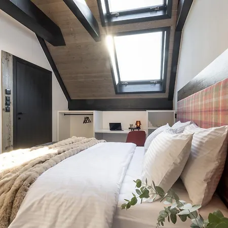 Montini - Z Jacuzzi Na Gorze Ochodzita * Koniakow