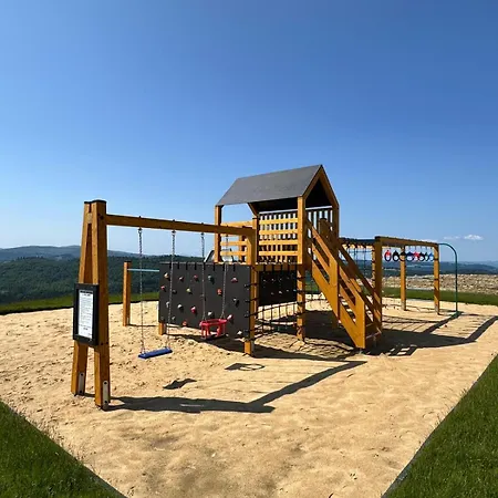 Montini - Z Jacuzzi Na Gorze Ochodzita Koniaków