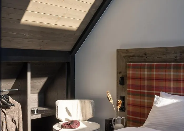 Montini - Z Jacuzzi Na Gorze Ochodzita Koniaków