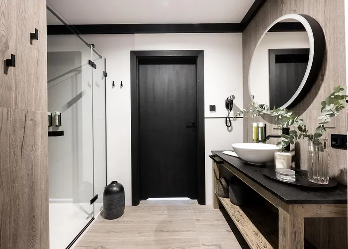 Montini - Z Jacuzzi Na Gorze Ochodzita Nyaraló Koniaków